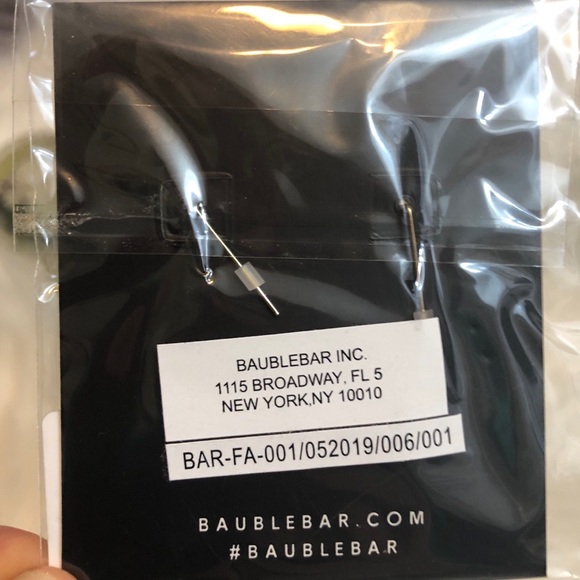 NEW Baublebar Farah Rhinestone Ear Crawler Earrings - Picture 4 of 4